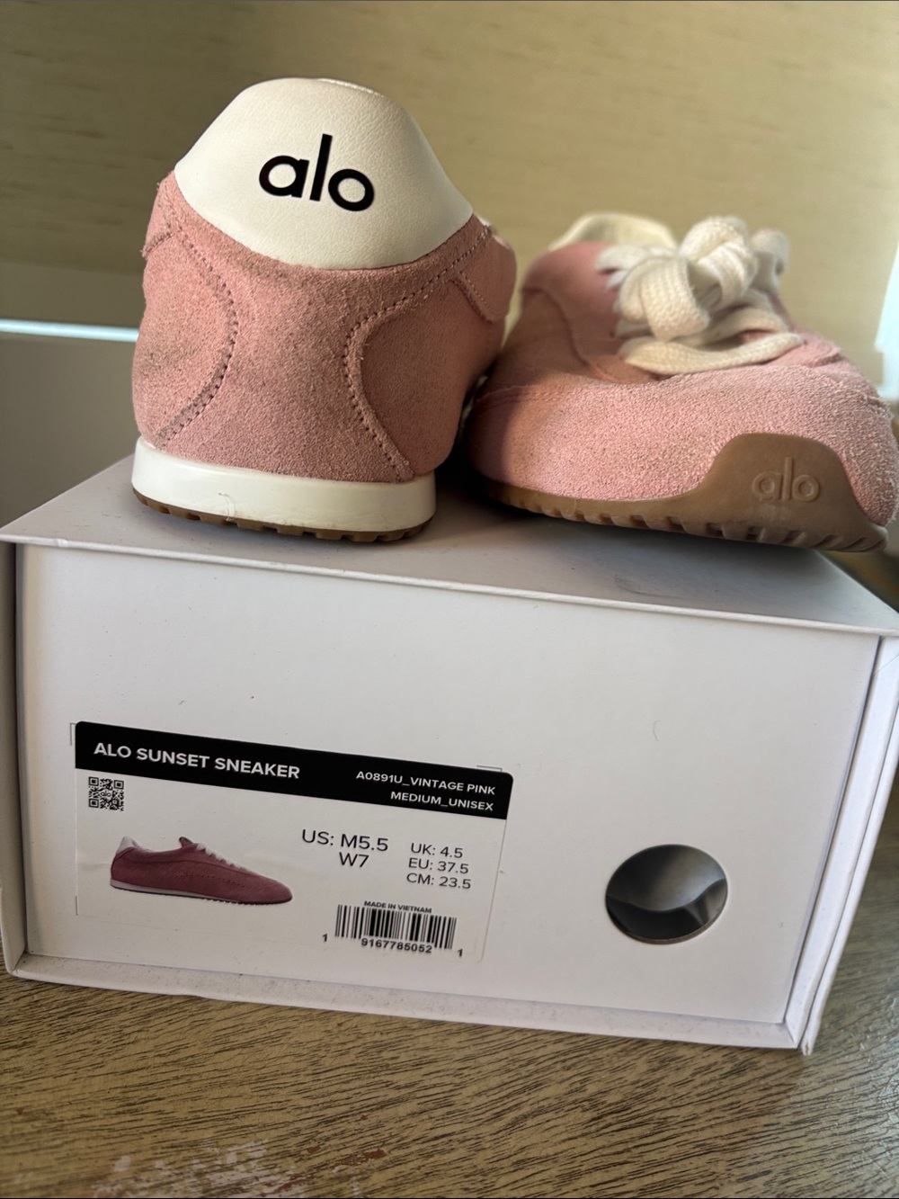 ALO Yoga unisex Vintage Pink Sunset Sneaker